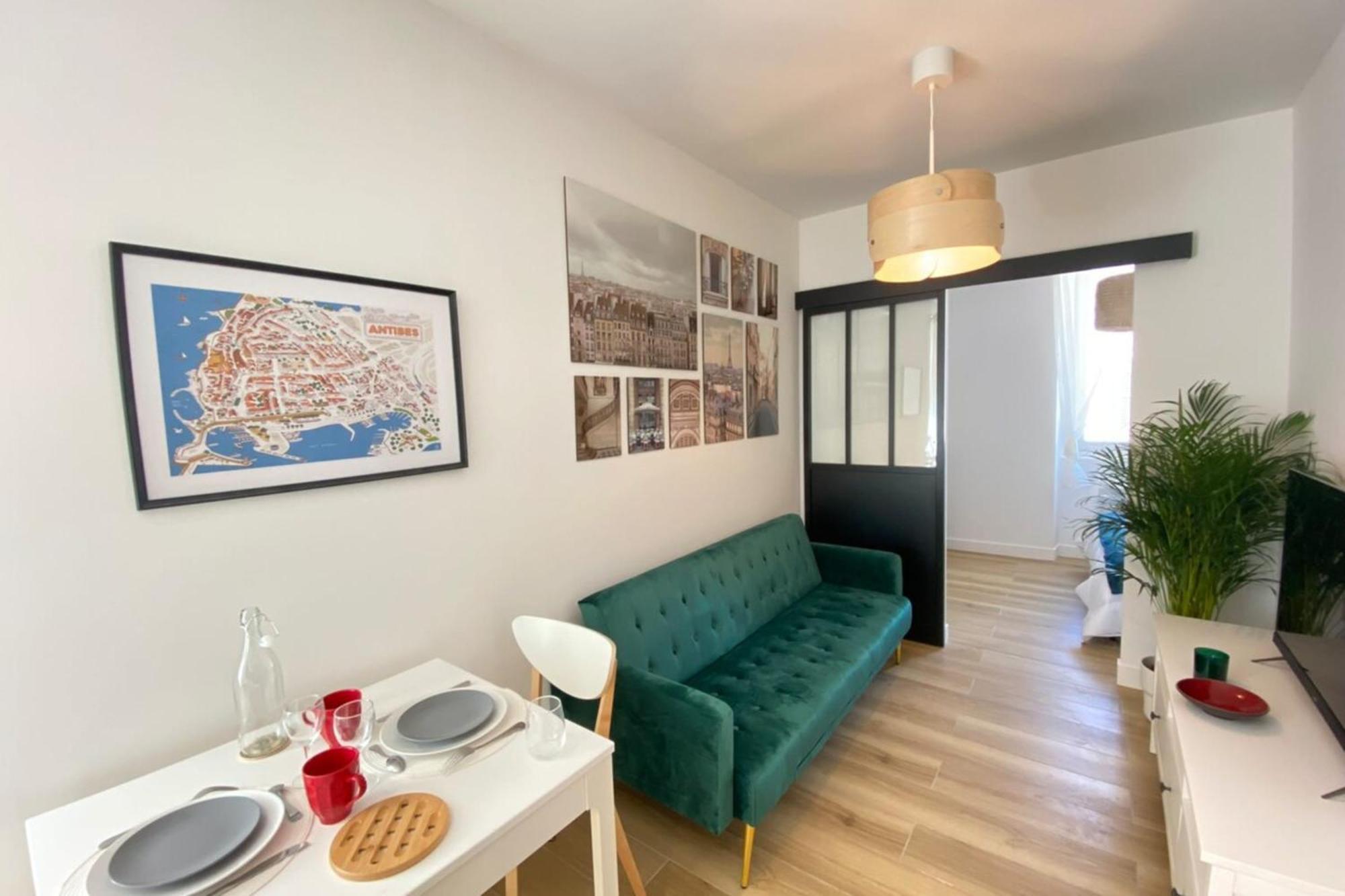 06An - Beautiful Apartment In The Heart Of Old 앙티브 외부 사진